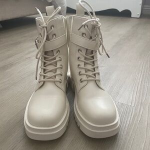 White combat boots size 7